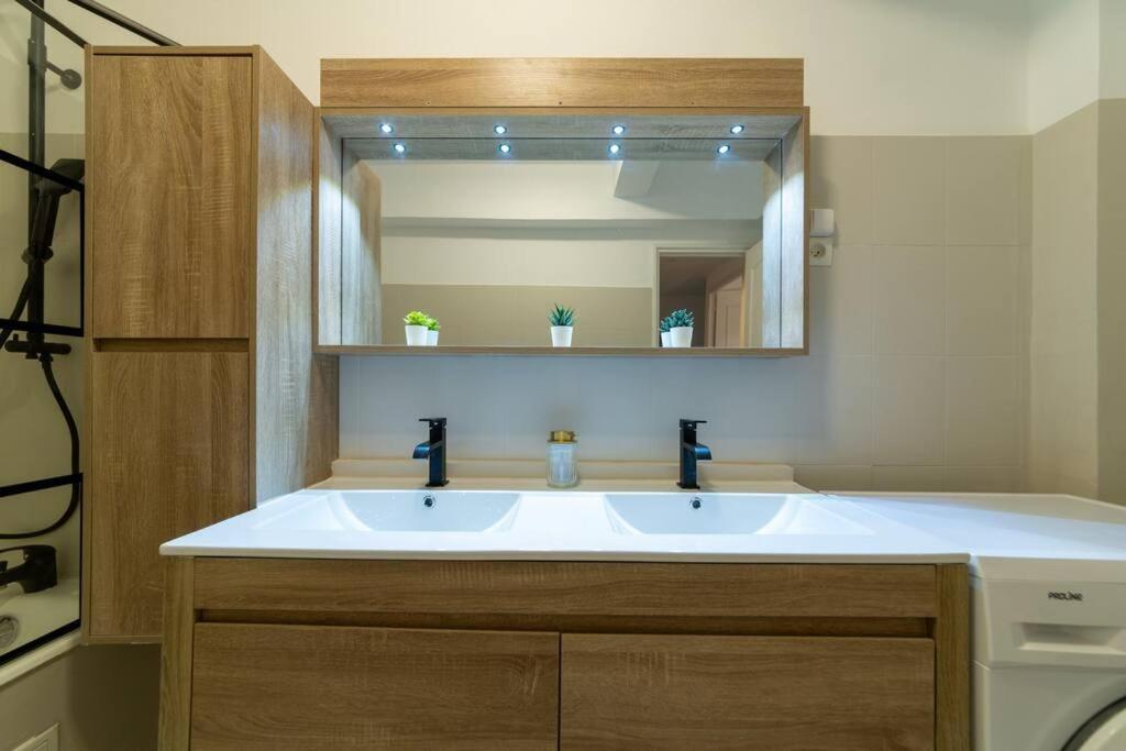 Elegant T3 Le Petit Palais Avignon Apartment Ngoại thất bức ảnh